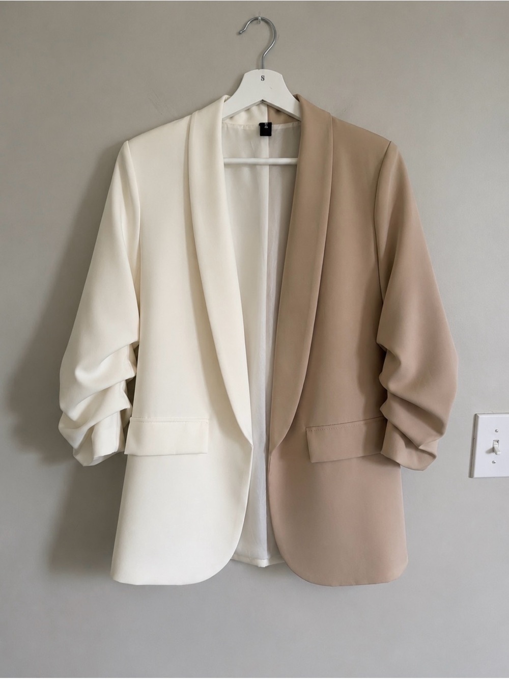 Colorblock Half Ruched Sleeve Blazer - Picture 5 of 6